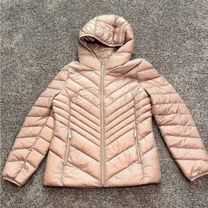 NWOT- Michael Kors women’s Rose Gold Tan Down Fill Jacket with hood